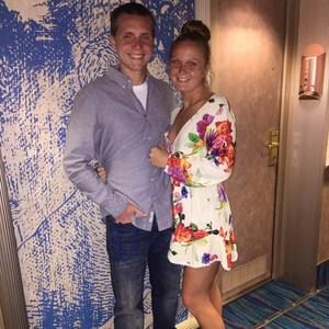 Meet your Posher, Raegan